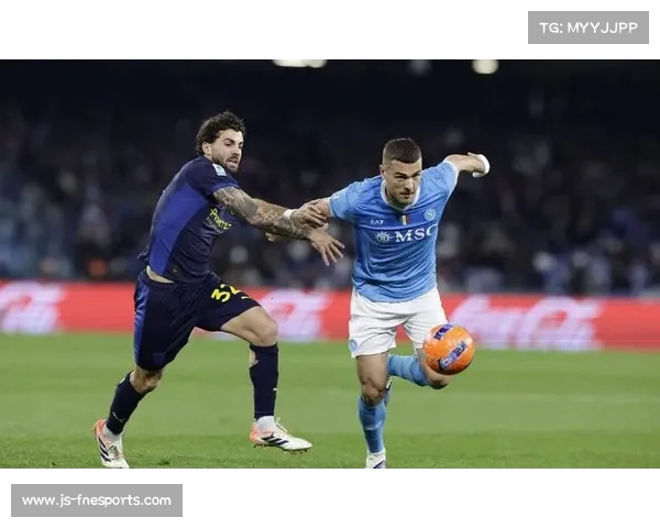 那不勒斯主场闷平帕尔马,争冠形势遭遇挫折 那不勒斯主场闷平帕尔马,争冠形势遭遇挫折